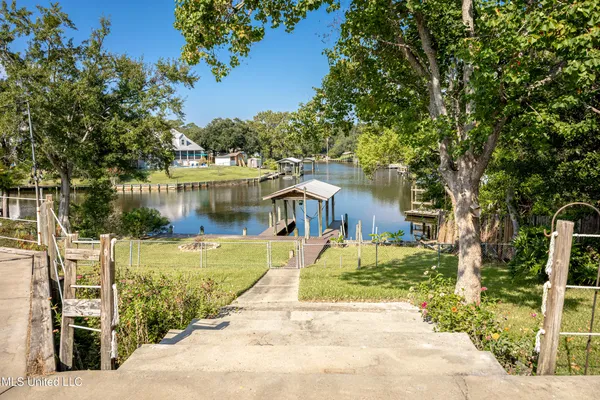 $499,999 | 6009 Switzer Cove, Ocean Springs, MS 39564