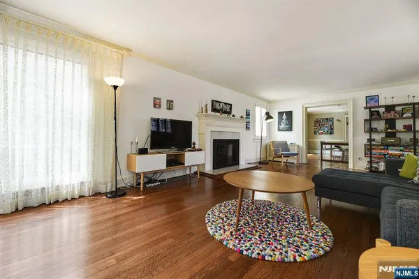 $6,000 | 869 Ridgewood Road, Millburn, NJ 07041