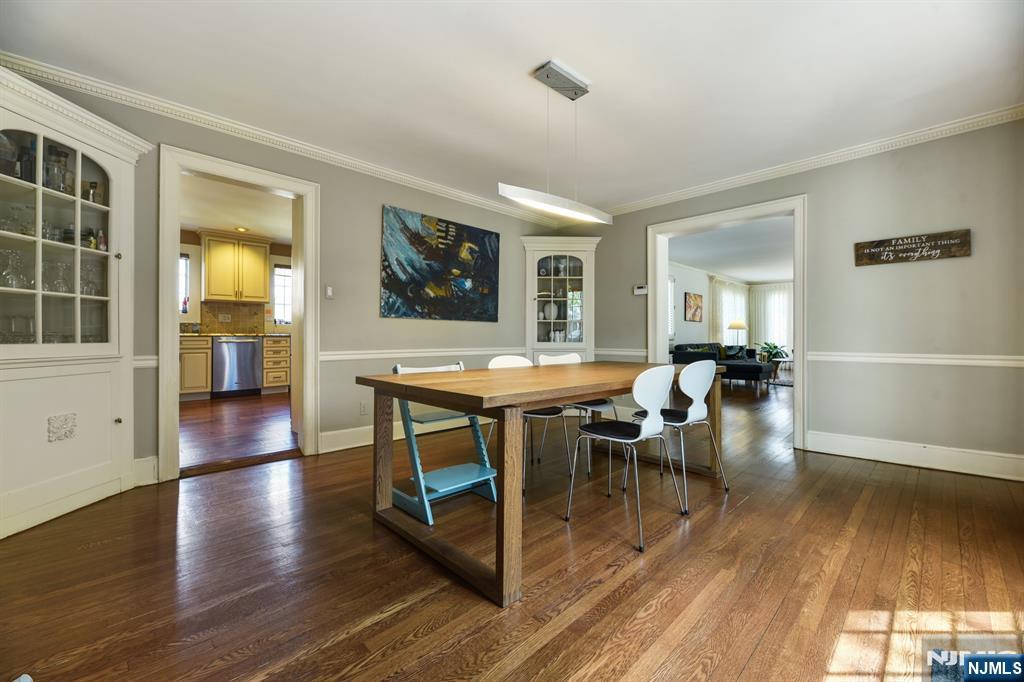 869 Ridgewood Road Millburn, NJ 07041 - Photo 10 of 26