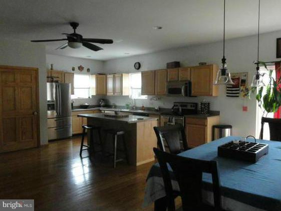 313 Oakwood Road Edgewater, MD 21037 - Photo 12 of 30 Kitchen