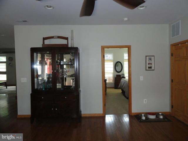 313 Oakwood Road Edgewater, MD 21037 - Photo 17 of 30 Interior (General)