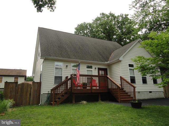 313 Oakwood Road Edgewater, MD 21037 - Photo 3 of 30 Exterior (Front)