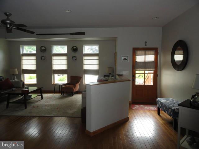 313 Oakwood Road Edgewater, MD 21037 - Photo 26 of 30 Family Room