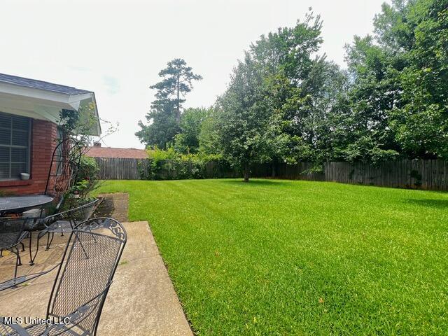 1842 Lake Trace Drive Jackson, MS 39211 - Photo 23 of 24 Backyard Right