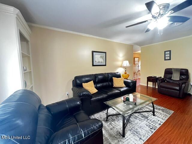 1842 Lake Trace Drive Jackson, MS 39211 - Photo 10 of 24 Living Room