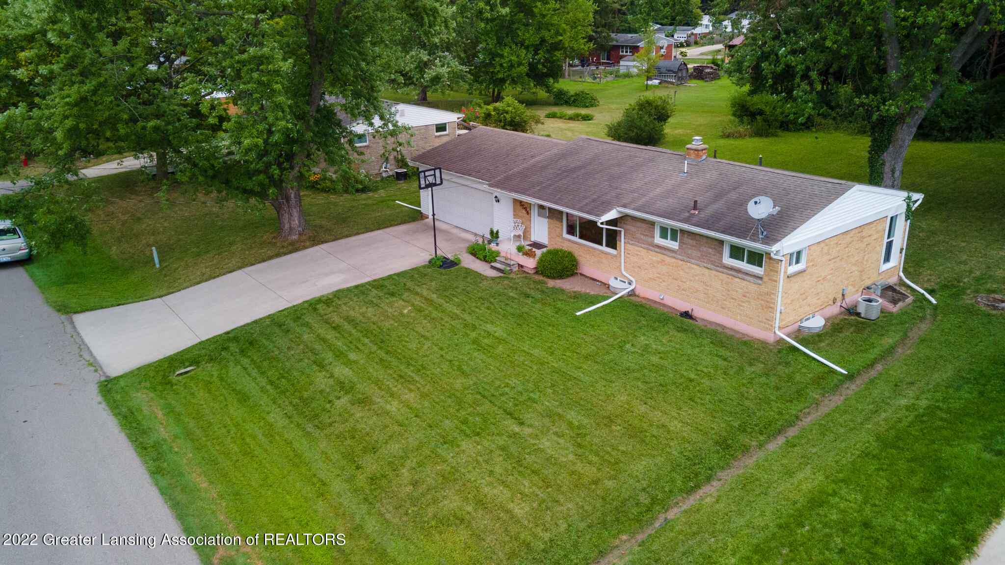 5594 Hallendale Road Haslett, MI 48840 - Photo 41 of 43 5594_Hallendale_BROCK-22