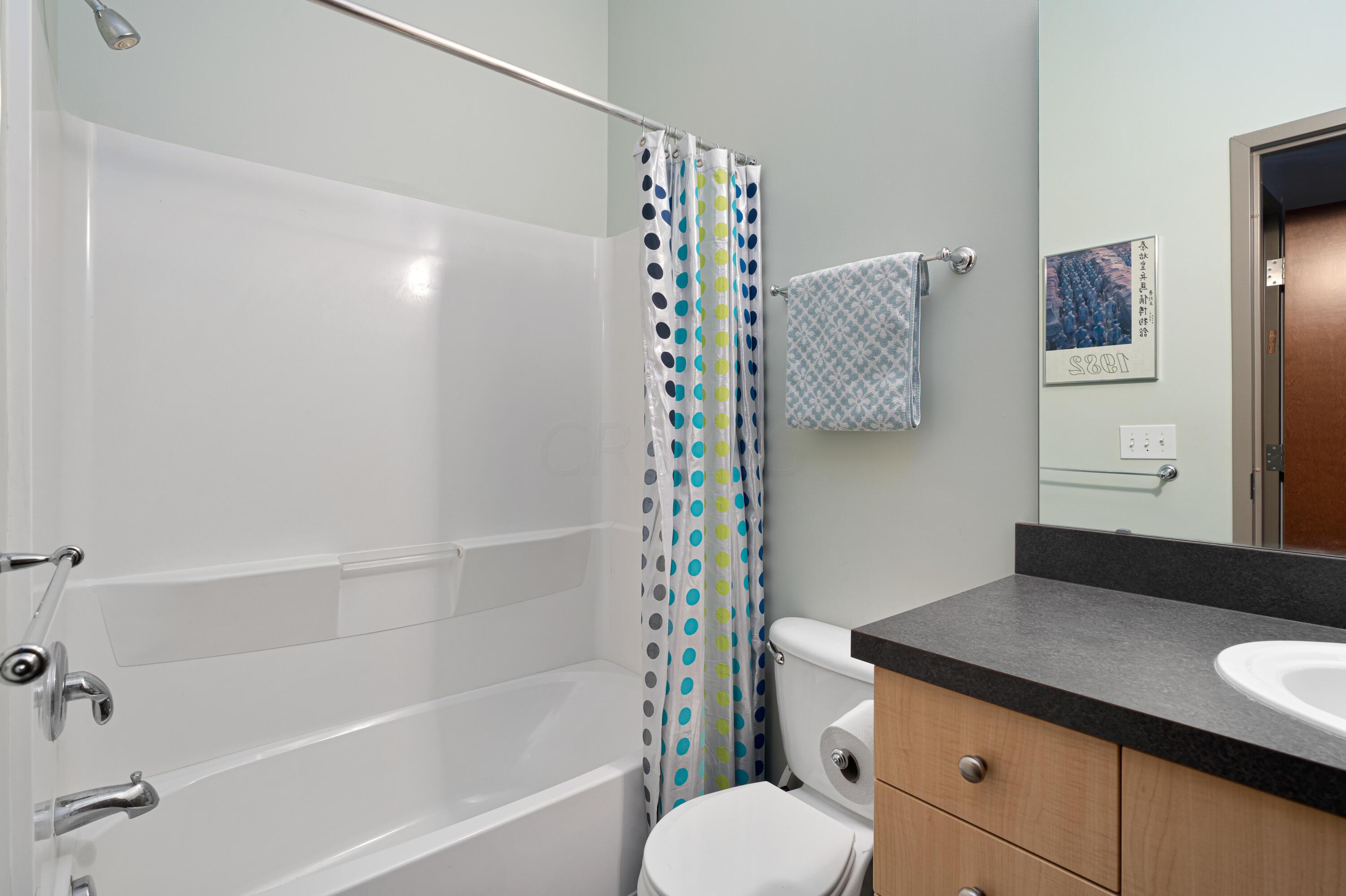 769 North High Street, Unit R302 Columbus, OH 43215 - Photo 23 of 32 769 N High St #302_MLS_23