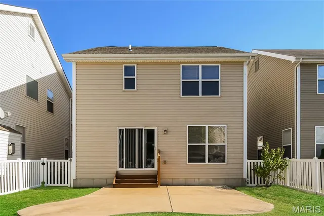 $2,245 | 3141 Timberlodge Landing, St. Charles, MO 63301