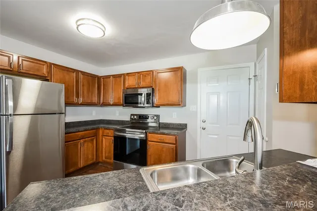 $2,245 | 3141 Timberlodge Landing, St. Charles, MO 63301