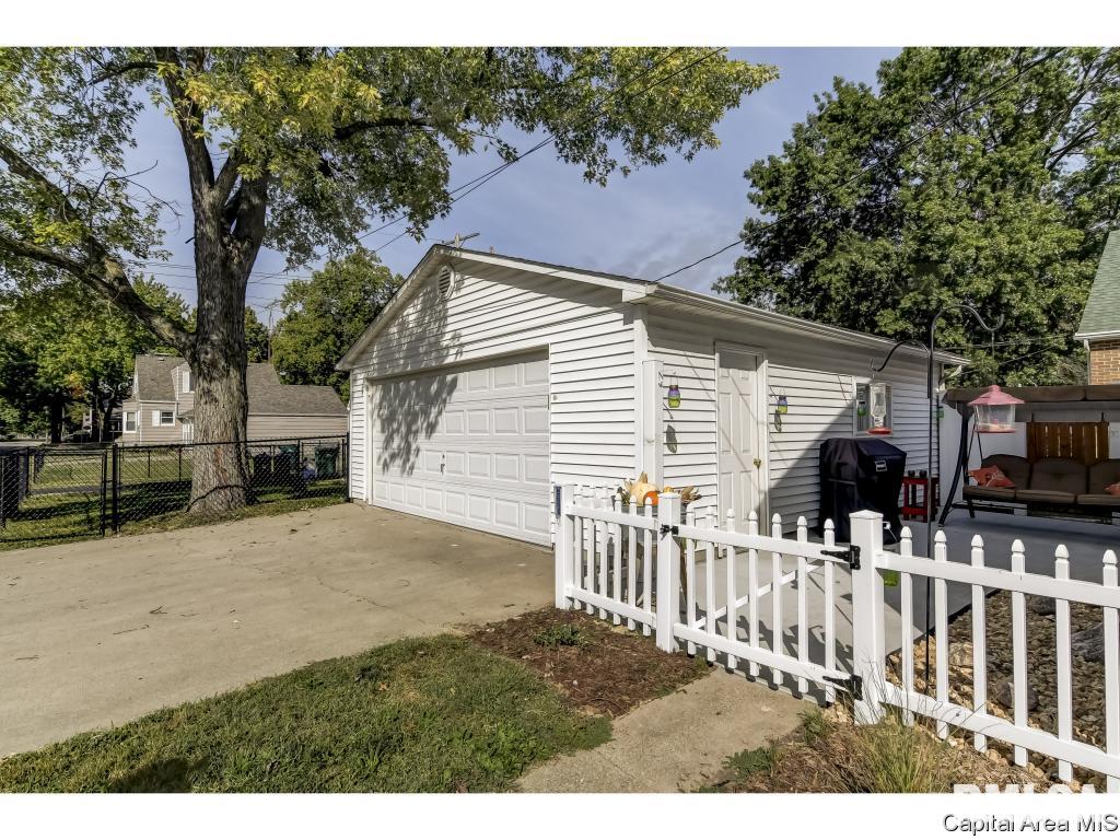 2101 North 7th Street Springfield, IL 62702 - Photo 2 of 36