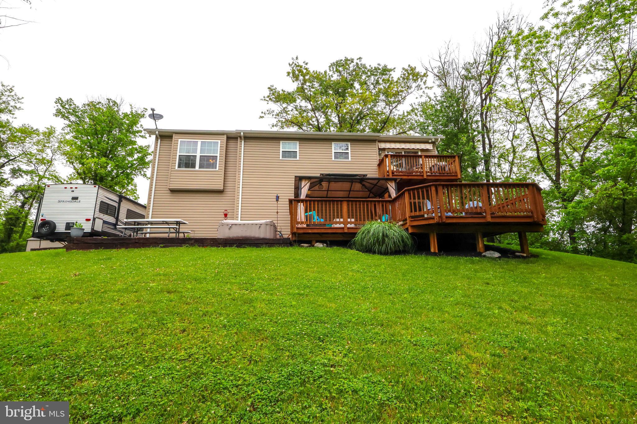 16919 Shaffer Road Sharpsburg, MD 21782 - Photo 52 of 58 front view of a house with a yard