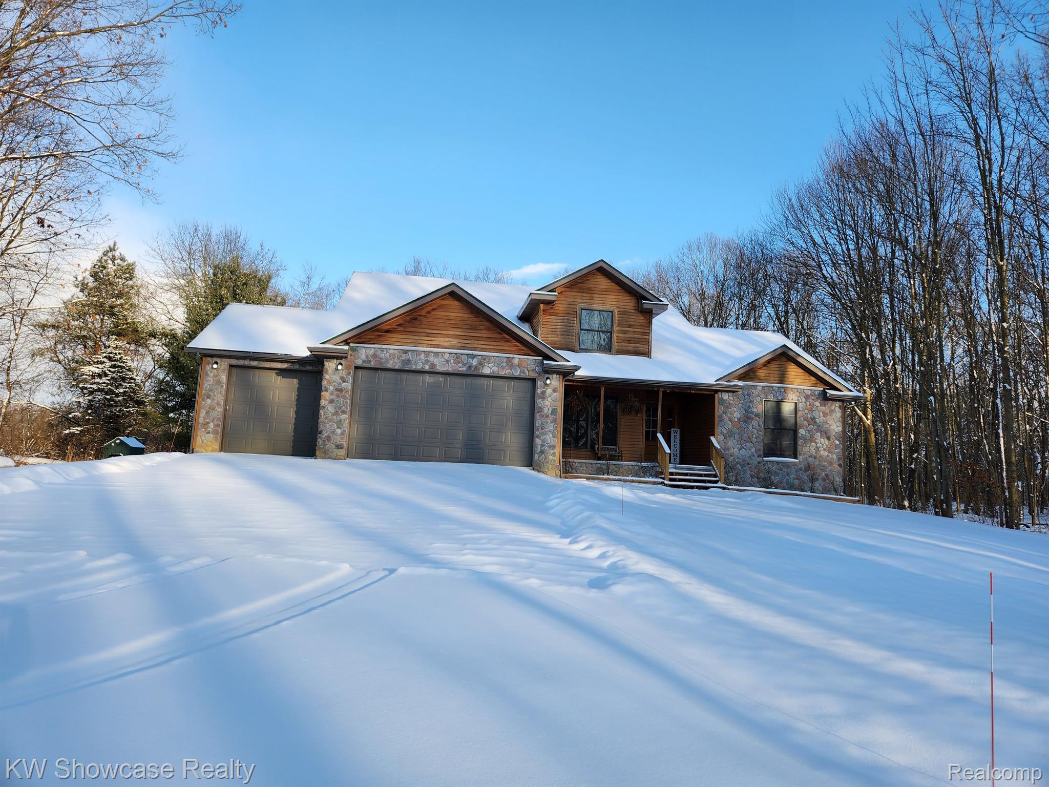 9246 White Road Linden, MI 48451 - Photo 4 of 90 Gallery Image 4