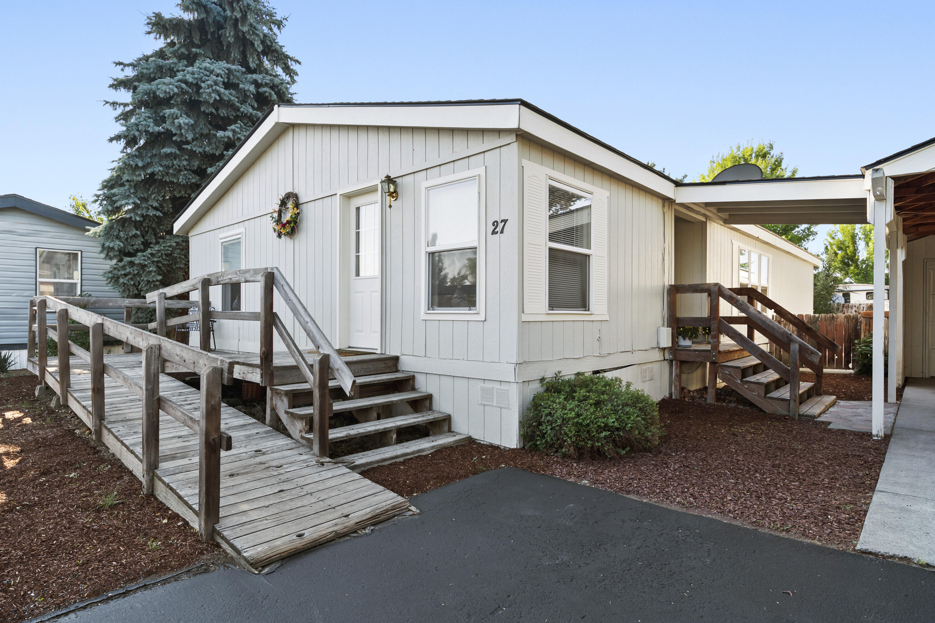 1201 Southwest 28th Street, Unit 27 Redmond, OR 97756 - Photo 2 of 28