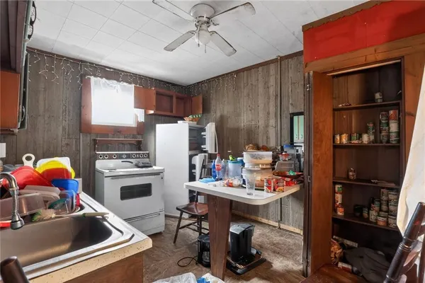 $99,803 | 64 Stewart Avenue, Greenville, PA 16125