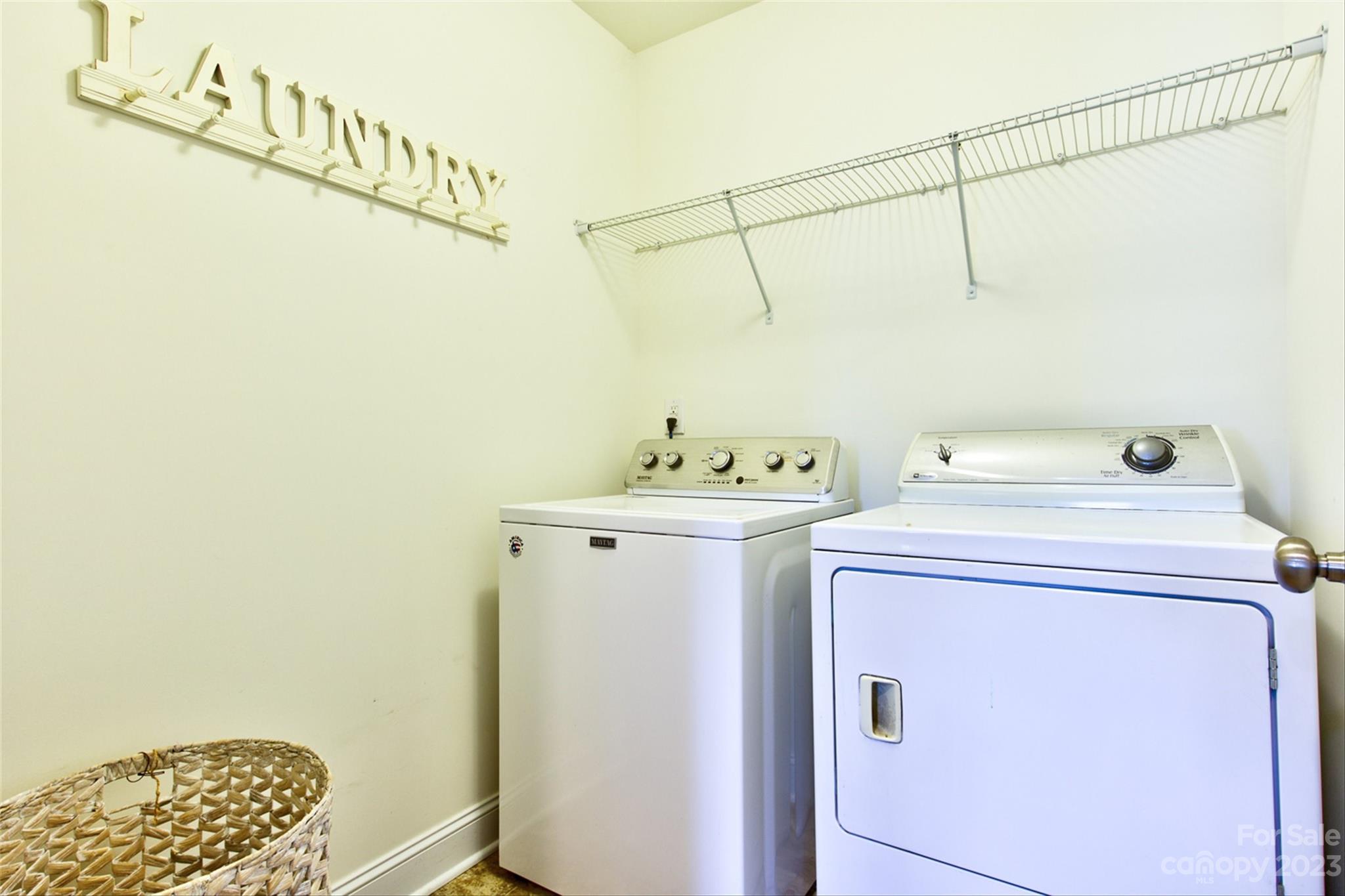 6054 Durango Way Denver, NC 28037 - Photo 33 of 38 a utility room with dryer and washer