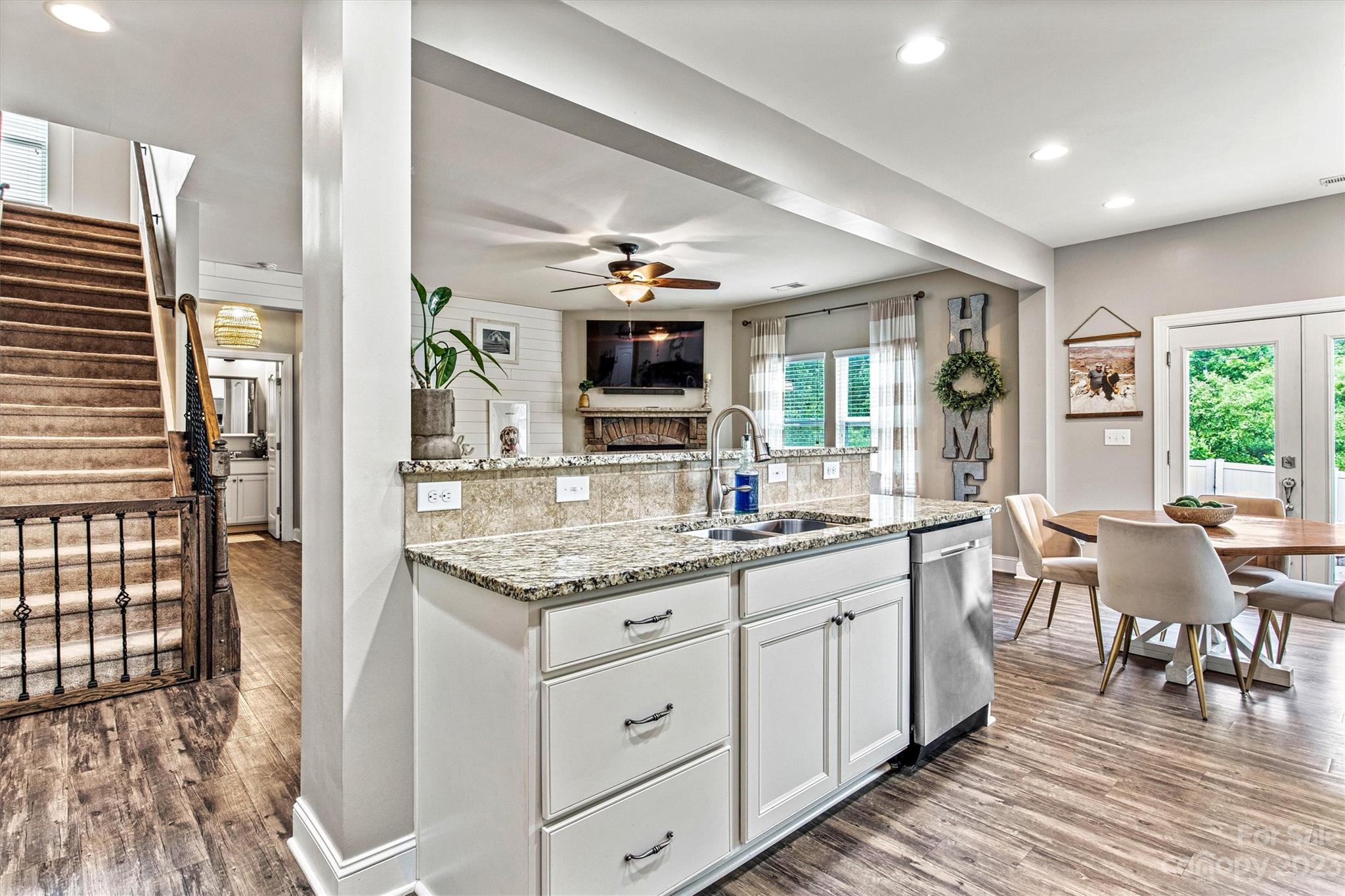 6054 Durango Way Denver, NC 28037 - Photo 10 of 38 a kitchen with lots of counter space and appliances