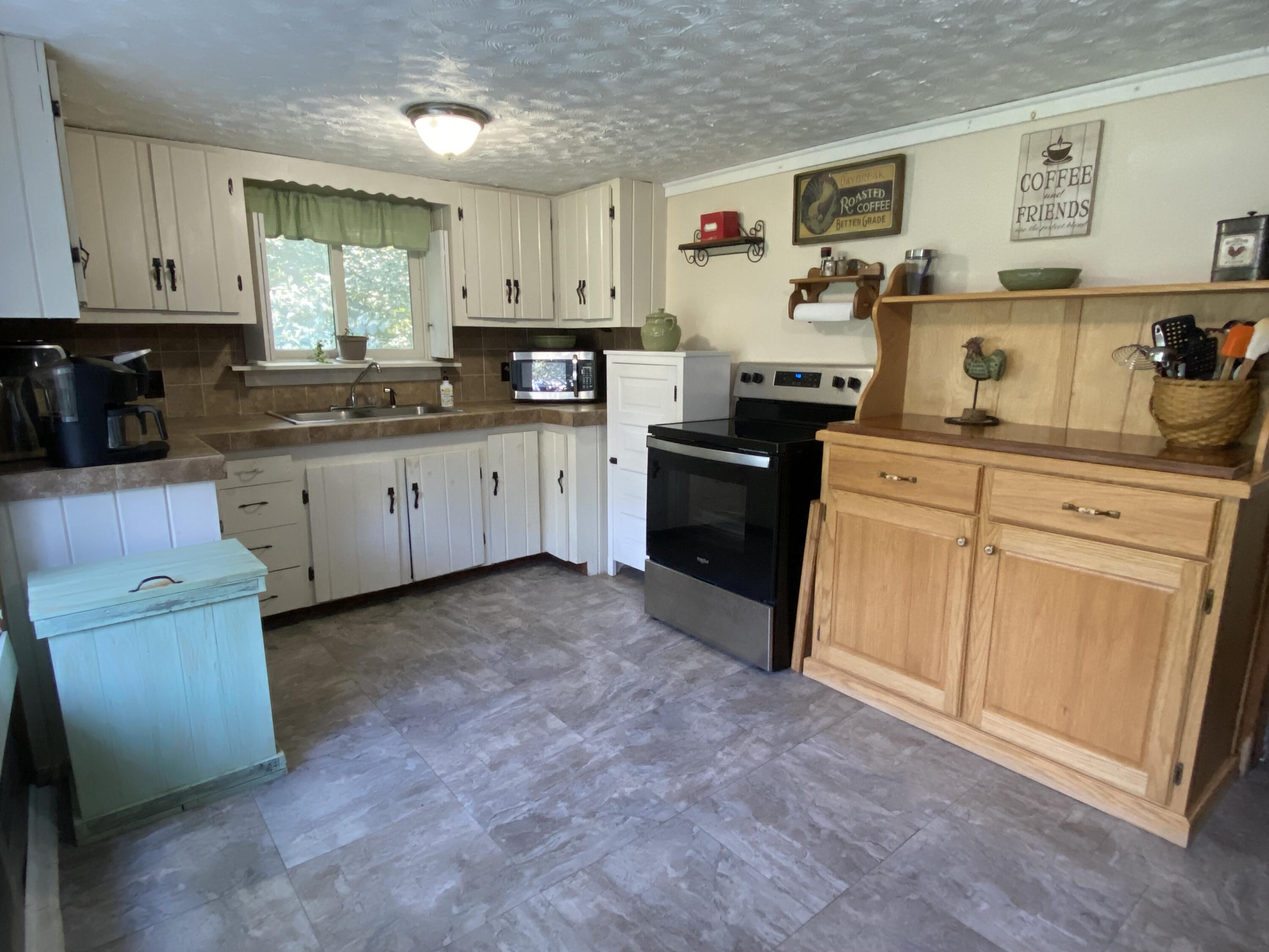 65 Shusta Road Madison, ME 04950 - Photo 17 of 39 IMG_0540