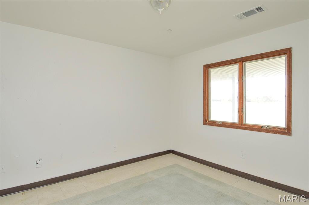 620 North Main Street Hoyleton, IL 62803 - Photo 14 of 44