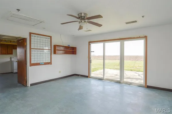 $185,000 | 620 North Main Street, Hoyleton, IL 62803