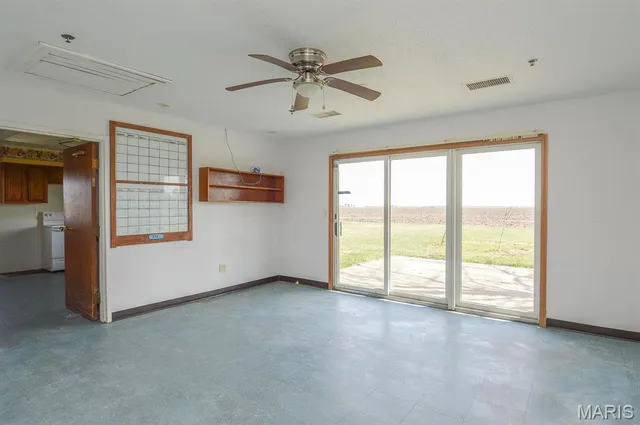 $185,000 | 620 North Main Street, Hoyleton, IL 62803