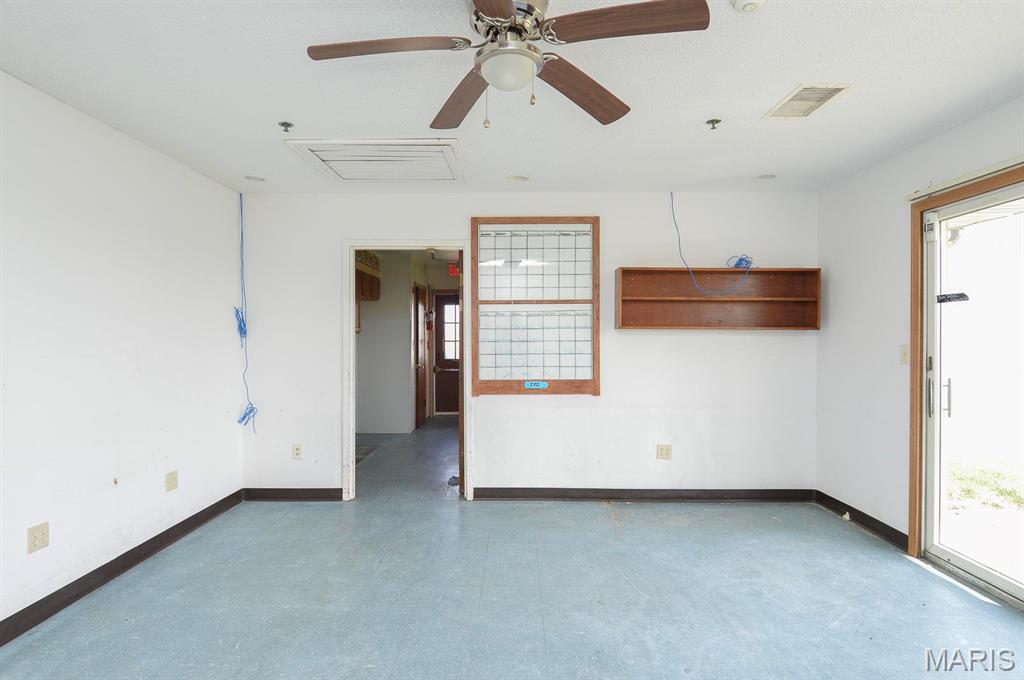 620 North Main Street Hoyleton, IL 62803 - Photo 17 of 44