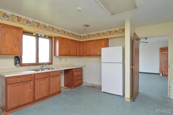 $185,000 | 620 North Main Street, Hoyleton, IL 62803