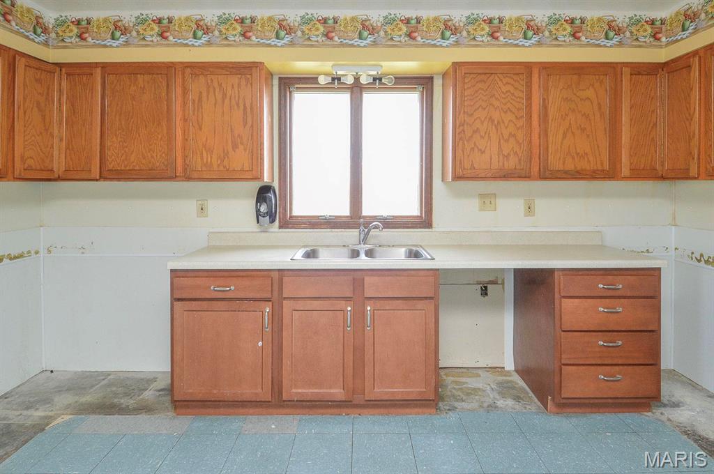 620 North Main Street Hoyleton, IL 62803 - Photo 20 of 44