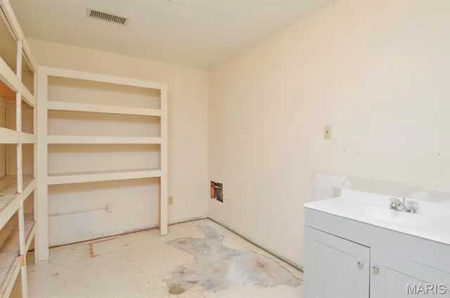 $185,000 | 620 North Main Street, Hoyleton, IL 62803