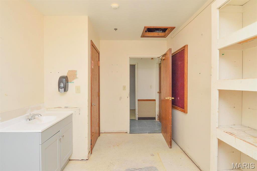 620 North Main Street Hoyleton, IL 62803 - Photo 22 of 44