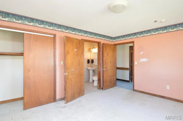 $185,000 | 620 North Main Street, Hoyleton, IL 62803