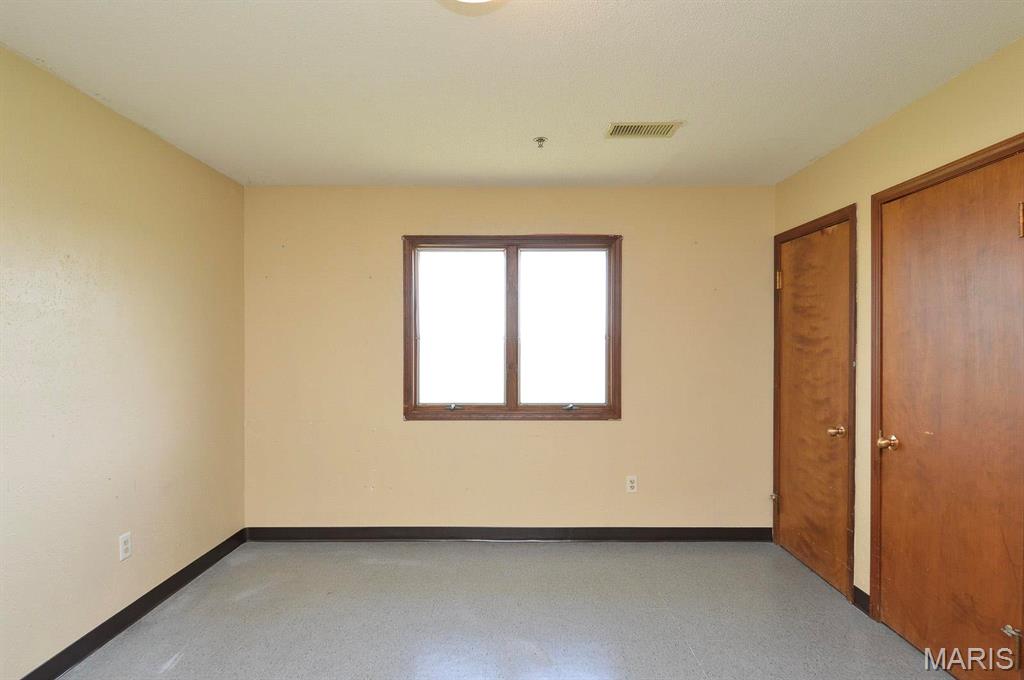 620 North Main Street Hoyleton, IL 62803 - Photo 34 of 44