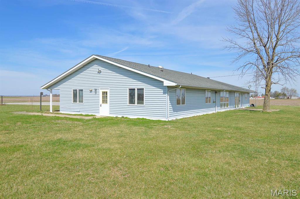 620 North Main Street Hoyleton, IL 62803 - Photo 7 of 44