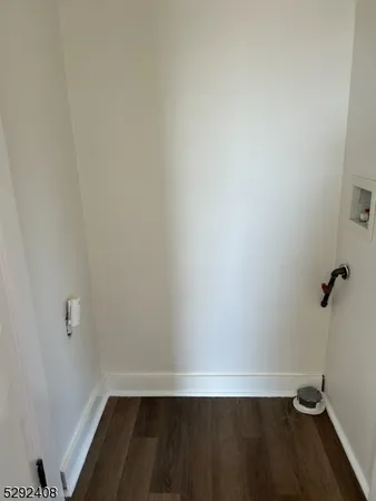 $2,450 | 136 Carlton Avenue, Unit 1, East Rutherford, NJ 07073