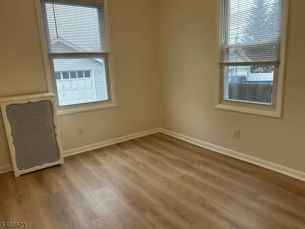$2,450 | 136 Carlton Avenue, Unit 1, East Rutherford, NJ 07073