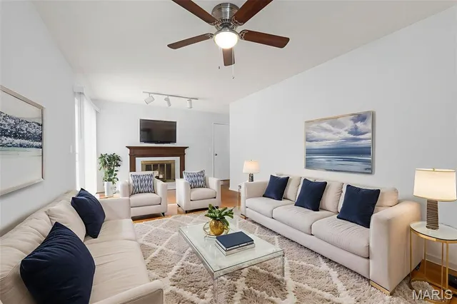 $199,900 | 1455 Burnside Court, Florissant, MO 63031