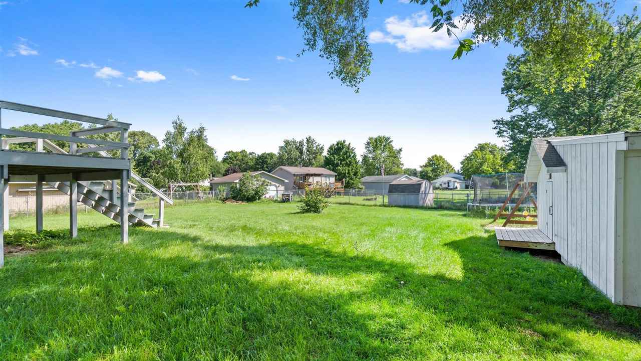 1909 Radcliff Road Traverse City, MI 49685 - Photo 19 of 25 1891919-18.JPG