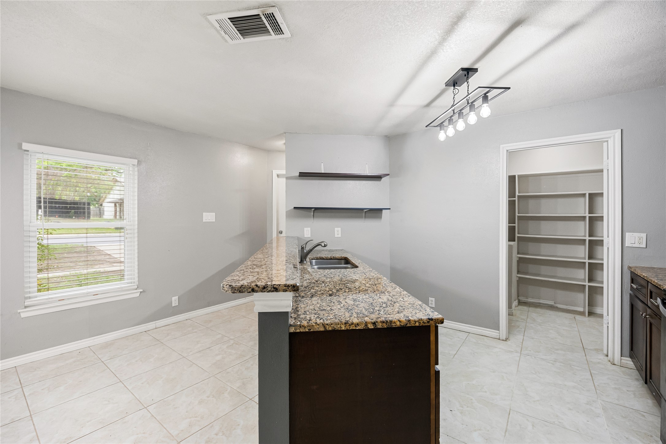 9735 Fortune Ridge Drive Converse, TX 78109 - Photo 13 of 38