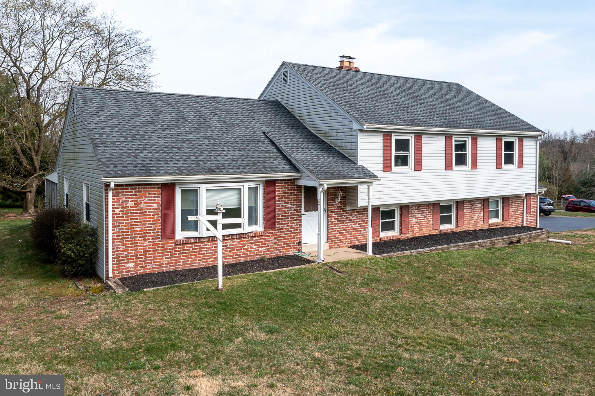 123 Keen Road Spring City, PA 19475 - Photo 6 of 22 Front