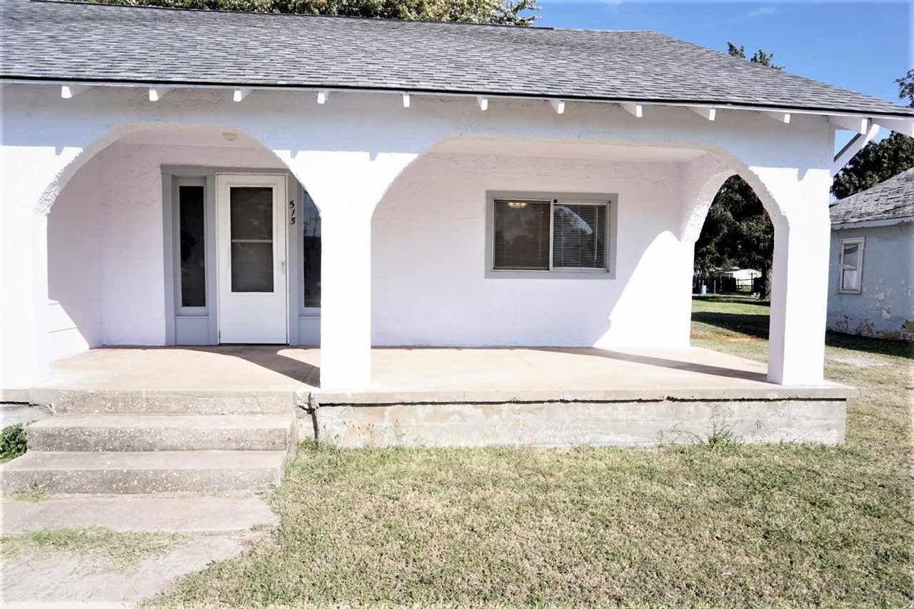 515 Grove Street Perry, OK 73077 - Photo 2 of 19 Gallery Image 2