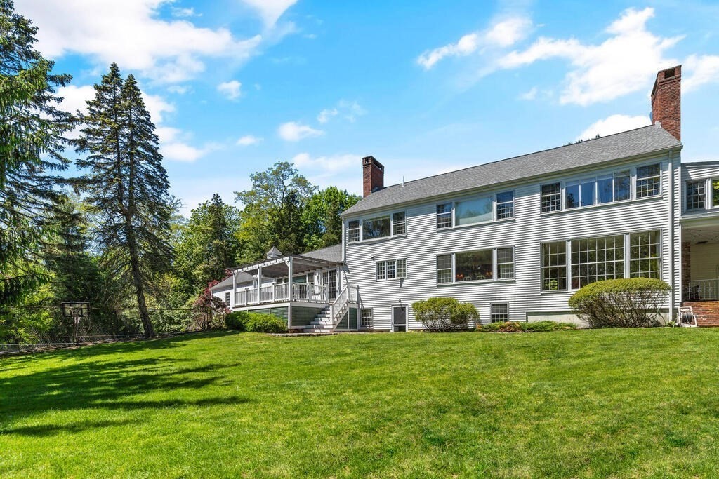 17 Burnham Road Wenham, MA 01984 - Photo 4 of 42 Gallery Image 4