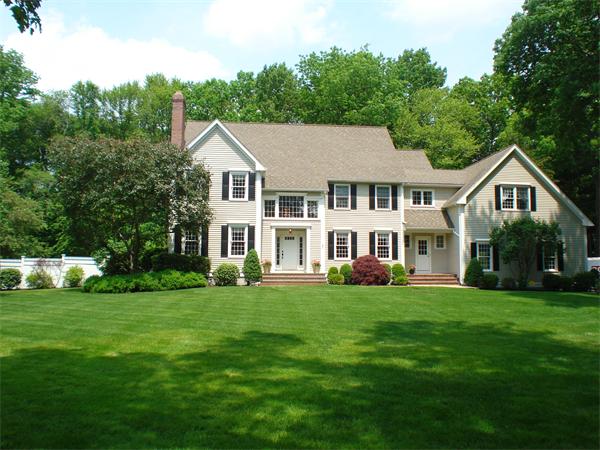 51 Bogle Street Weston, MA 02493 - Photo 1 of 28 Gallery Image 1