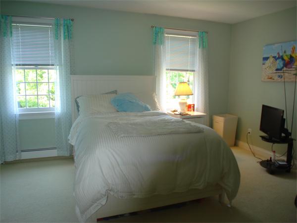 51 Bogle Street Weston, MA 02493 - Photo 20 of 28 Gallery Image 20