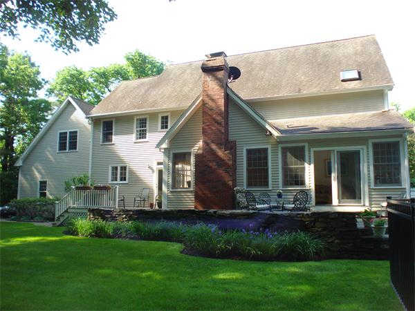 51 Bogle Street Weston, MA 02493 - Photo 2 of 28 Gallery Image 2