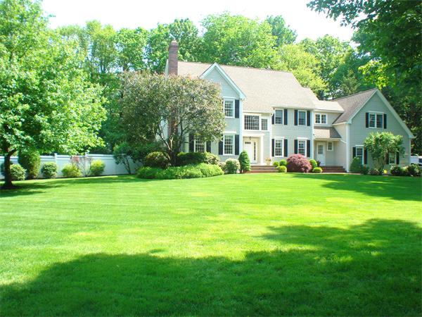 51 Bogle Street Weston, MA 02493 - Photo 24 of 28 Gallery Image 24