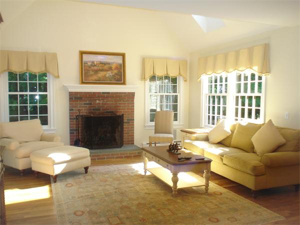 51 Bogle Street Weston, MA 02493 - Photo 5 of 28 Gallery Image 5