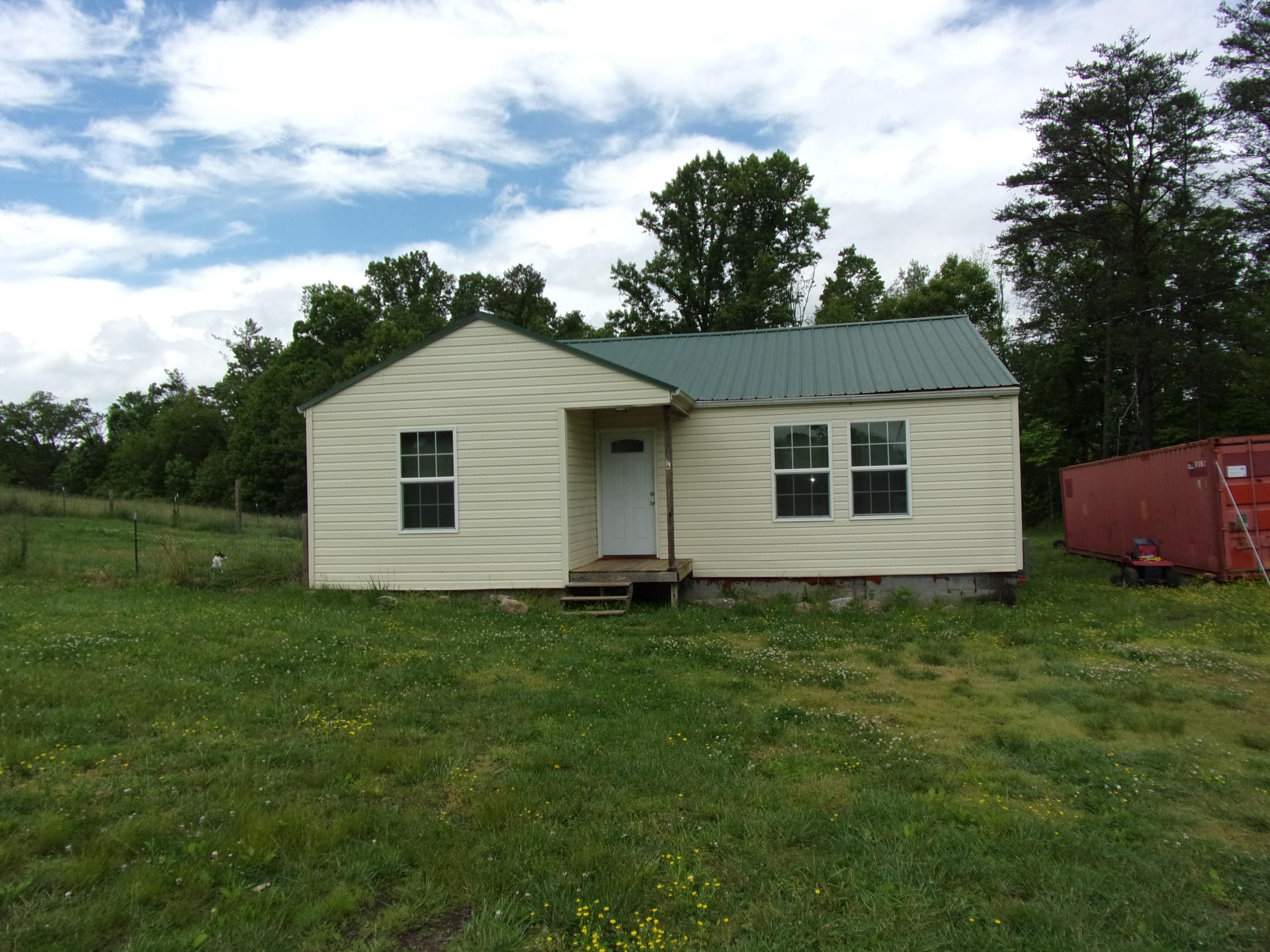 320 Preacher Laws Road Afton, TN 37616 - Photo 1 of 17 100_0002