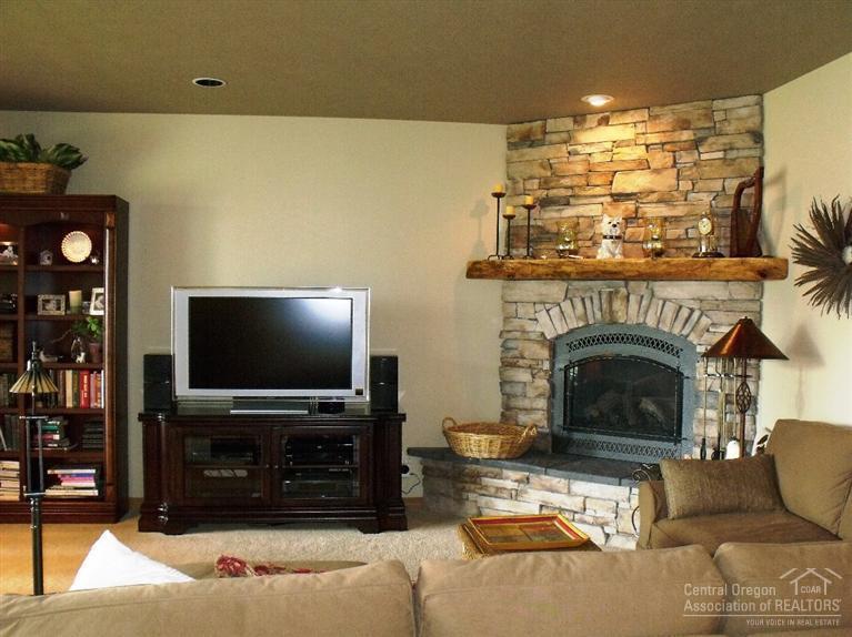 1060 Northwest Rimrock Drive Redmond, OR 97756 - Photo 20 of 23 Additional Photo