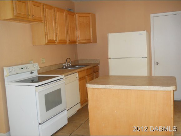 2254 Nottingham Road South Daytona, FL 32119 - Photo 4 of 8 Additional Photo