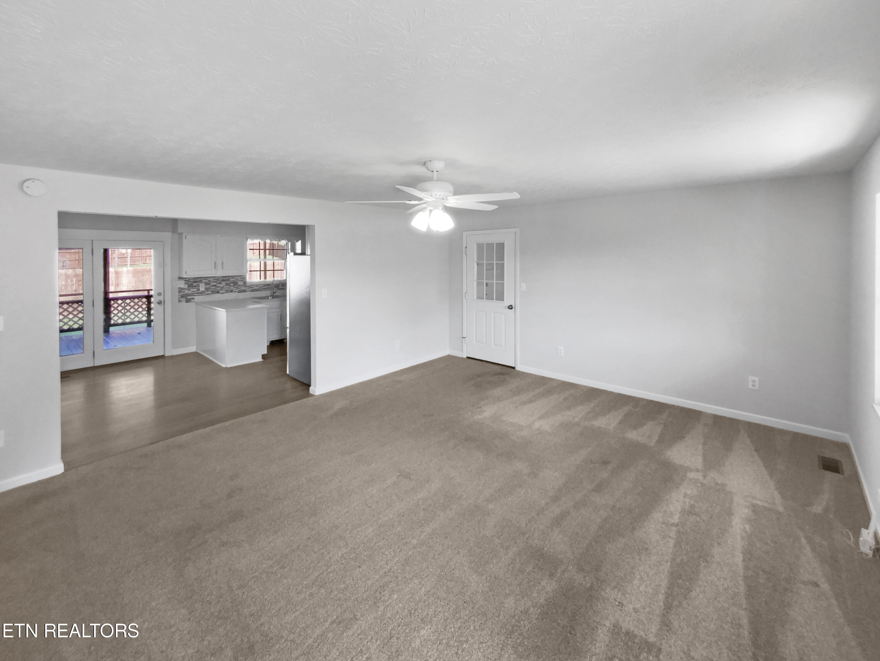 620 Medaris Street Clinton, TN 37716 - Photo 4 of 16 listing_3