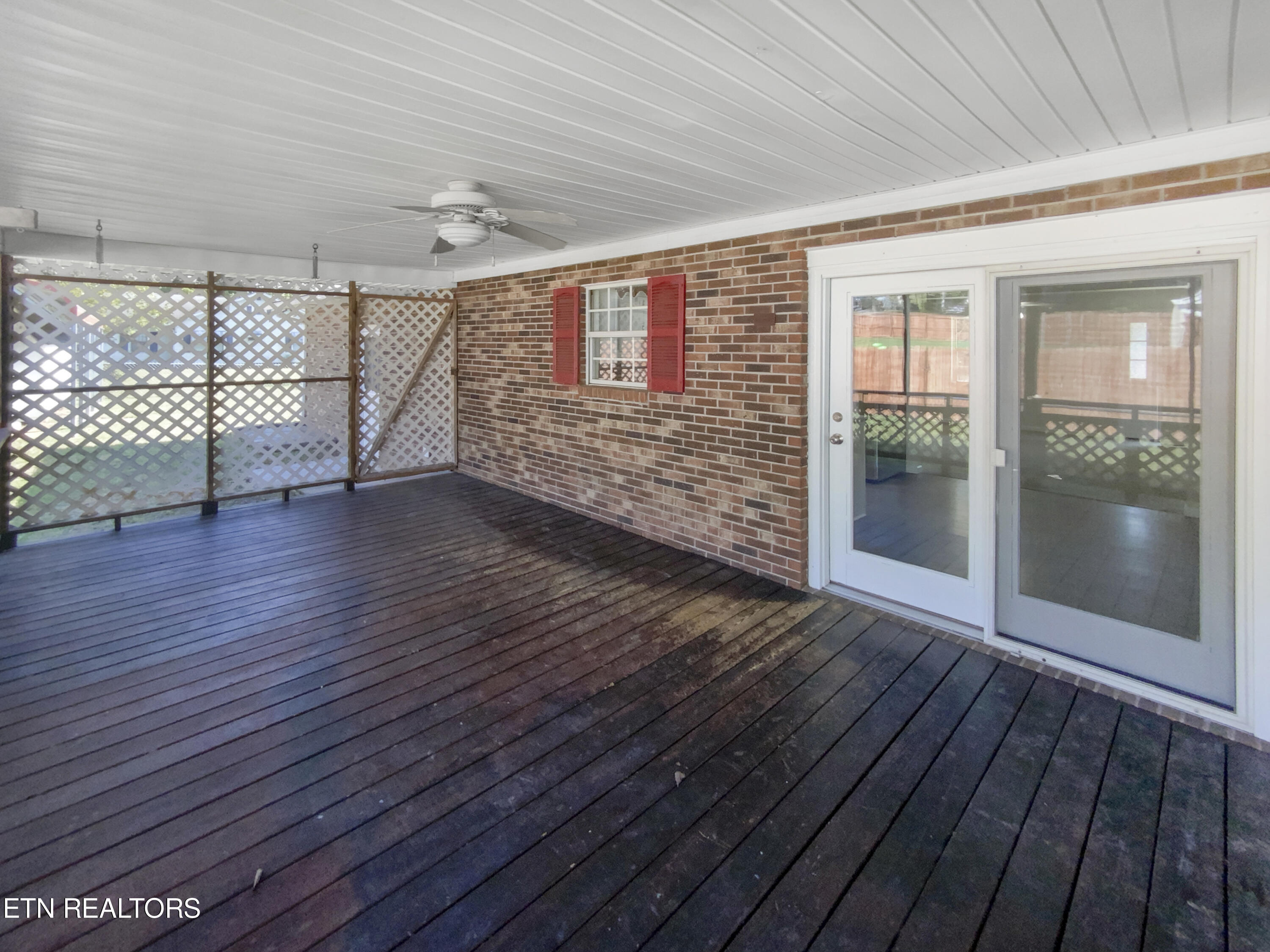 620 Medaris Street Clinton, TN 37716 - Photo 8 of 16 listing_7